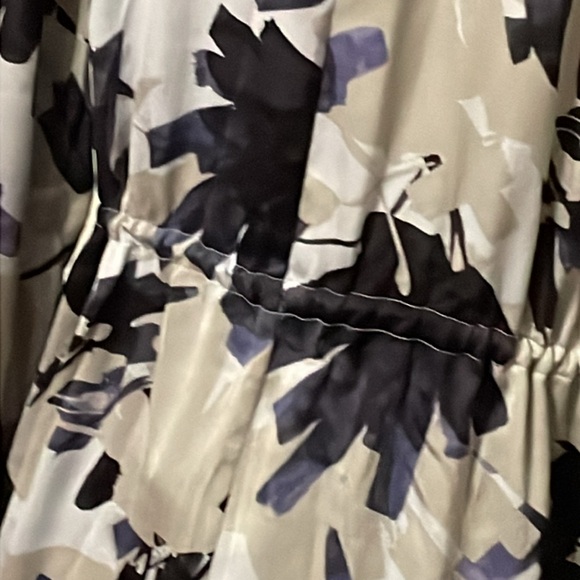 NIC + ZOE Women’s Size L Tunic: one button front, 3/4 sleeve. Blue Multicolor - Picture 4 of 14